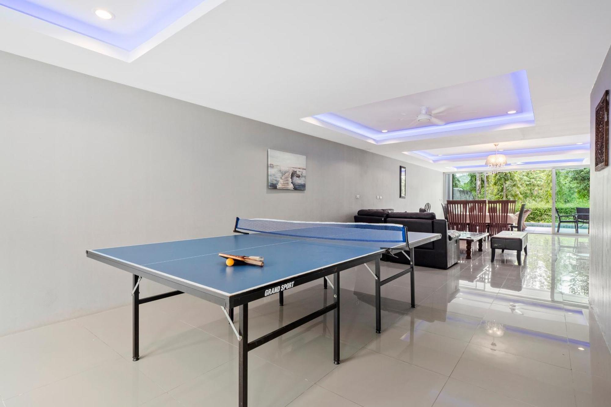 4 Bedrooms & Bathroom For Up To 12 Guests 7kms To Patong At The Fairways Golf